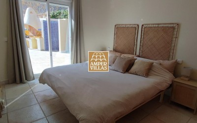 Фантастическая вилла с панорамным видом на море..